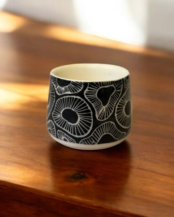 Noir Etch Handless Cups